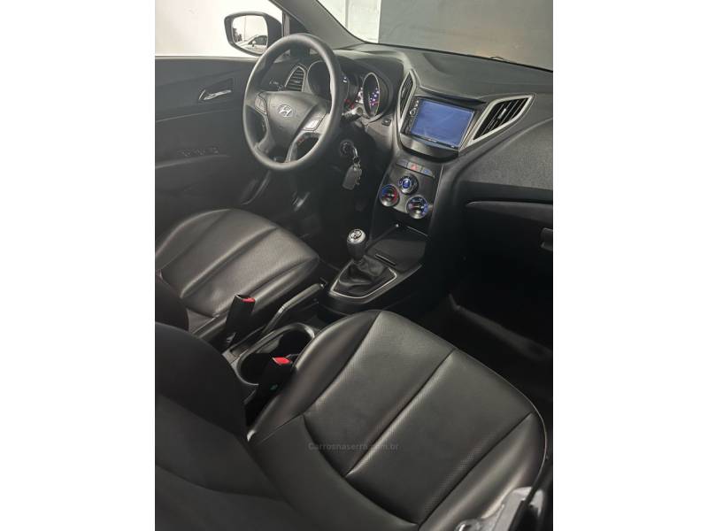 HYUNDAI - HB20 - 2015/2015 - Azul - R$ 53.900,00