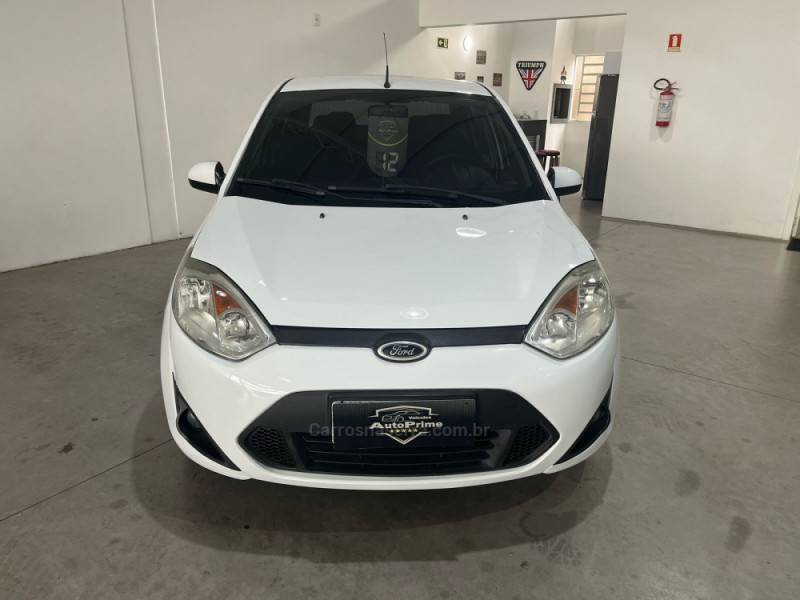FORD - FIESTA - 2012/2012 - Branca - R$ 35.900,00