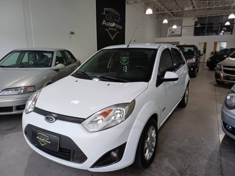 FORD - FIESTA - 2013/2013 - Branca - R$ 37.900,00