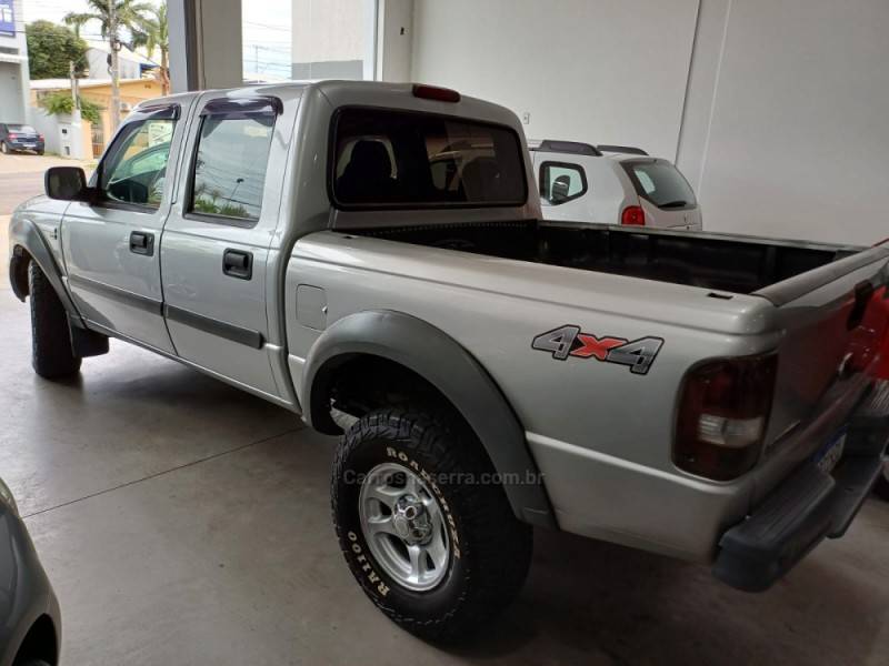 FORD - RANGER - 2007/2007 - Prata - R$ 63.900,00