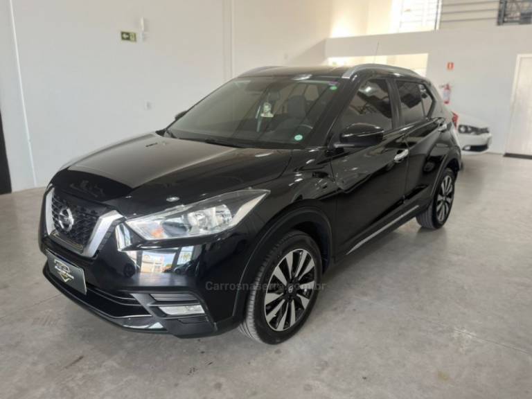 NISSAN - KICKS - 2016/2017 - Preta - R$ 82.900,00