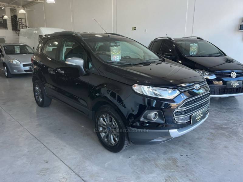 FORD - ECOSPORT - 2012/2013 - Preta - R$ 58.900,00