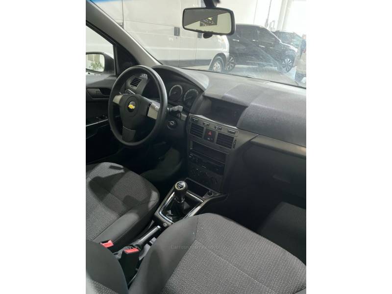 CHEVROLET - VECTRA - 2010/2010 - Branca - R$ 37.900,00
