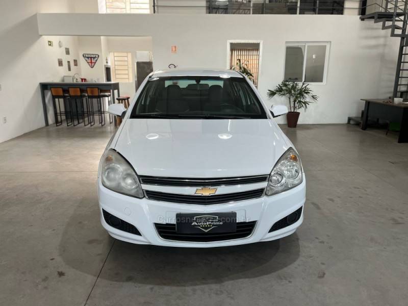 CHEVROLET - VECTRA - 2010/2010 - Branca - R$ 37.900,00
