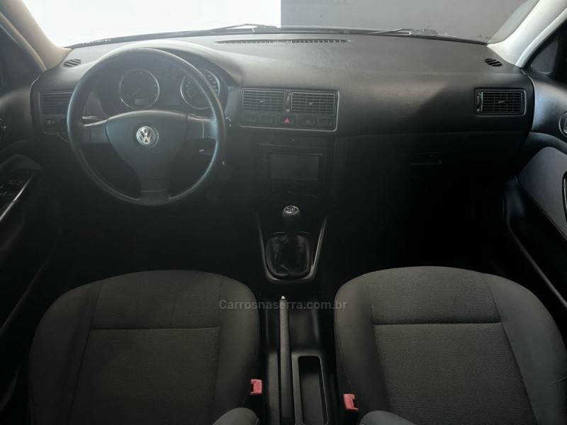 VOLKSWAGEN - GOLF - 2008/2008 - Preta - R$ 43.900,00