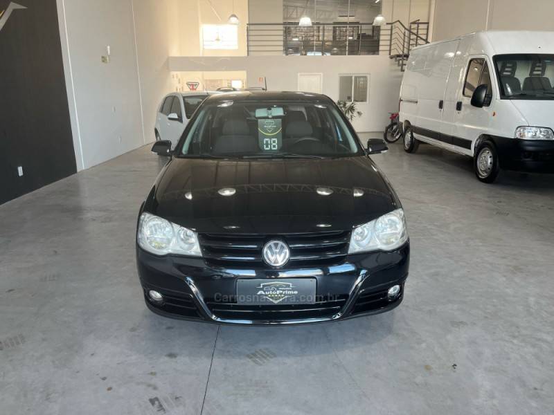 VOLKSWAGEN - GOLF - 2008/2008 - Preta - R$ 43.900,00