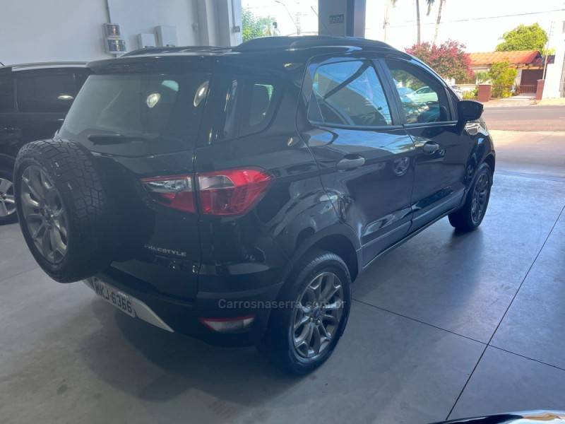 FORD - ECOSPORT - 2012/2013 - Preta - R$ 58.900,00