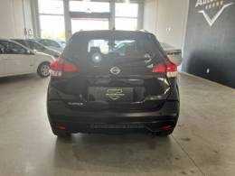 NISSAN - KICKS - 2016/2017 - Preta - R$ 82.900,00