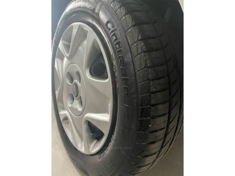FORD - FIESTA - 2012/2012 - Branca - R$ 35.900,00