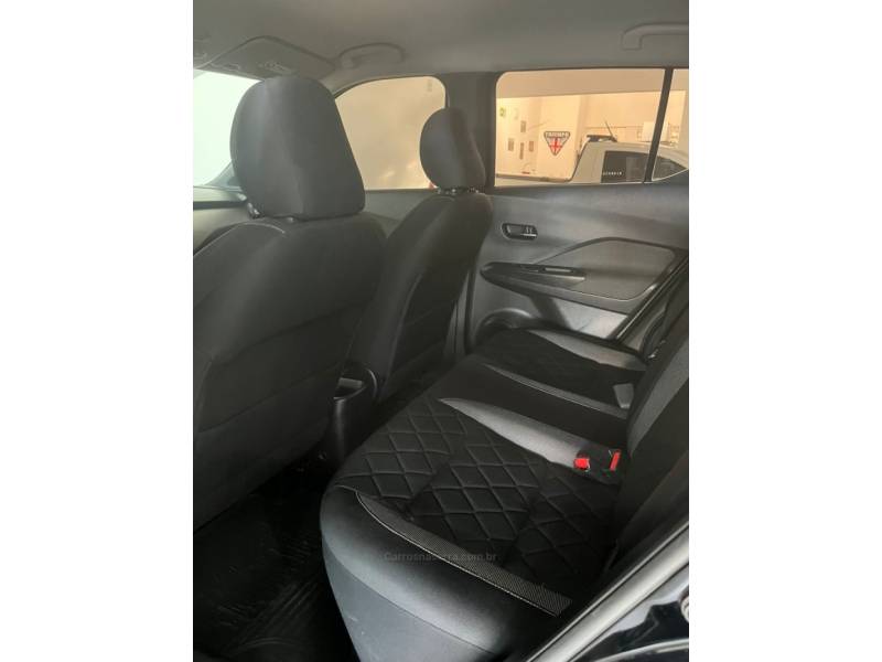 NISSAN - KICKS - 2016/2017 - Preta - R$ 82.900,00