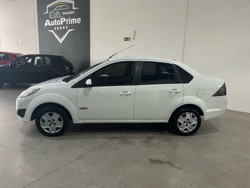 FORD - FIESTA - 2012/2012 - Branca - R$ 35.900,00
