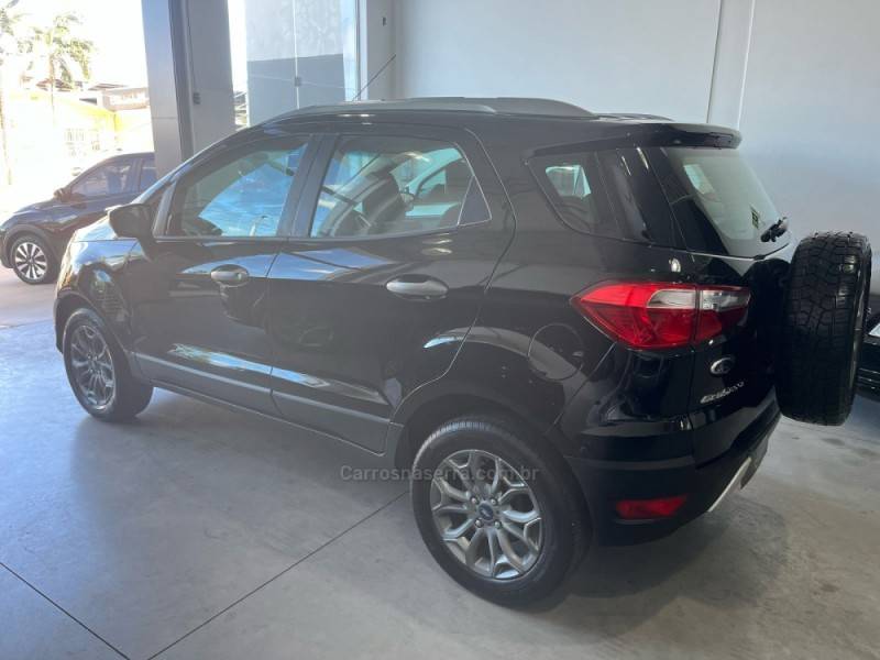 FORD - ECOSPORT - 2012/2013 - Preta - R$ 58.900,00