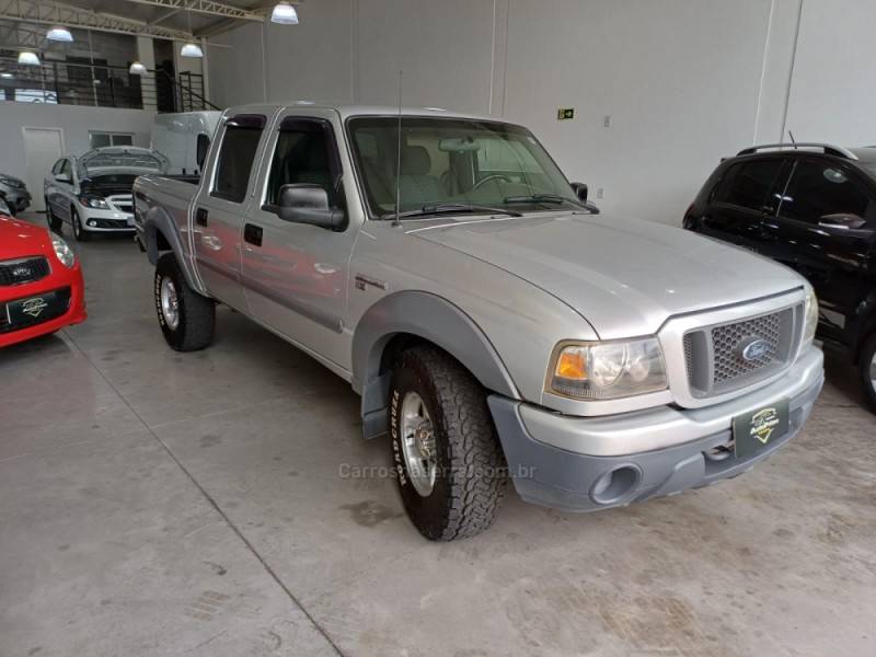 FORD - RANGER - 2007/2007 - Prata - R$ 63.900,00