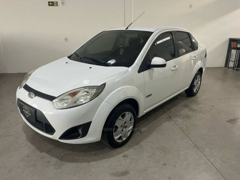 FORD - FIESTA - 2012/2012 - Branca - R$ 35.900,00