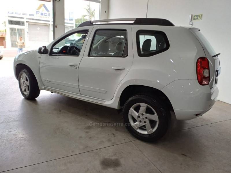 RENAULT - DUSTER - 2013/2013 - Branca - R$ 53.900,00